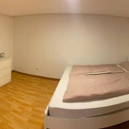 Apartment Mit Netflix, Amazon Prime & Wifi شقة